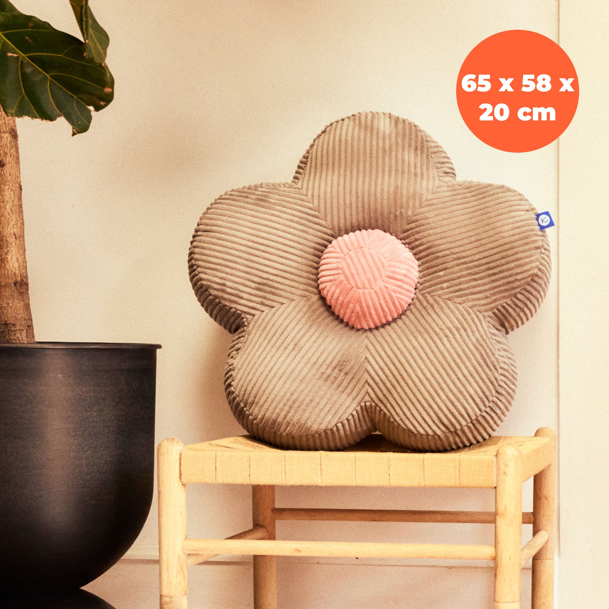 KOOJA Kissen Flower – Misty Taupe