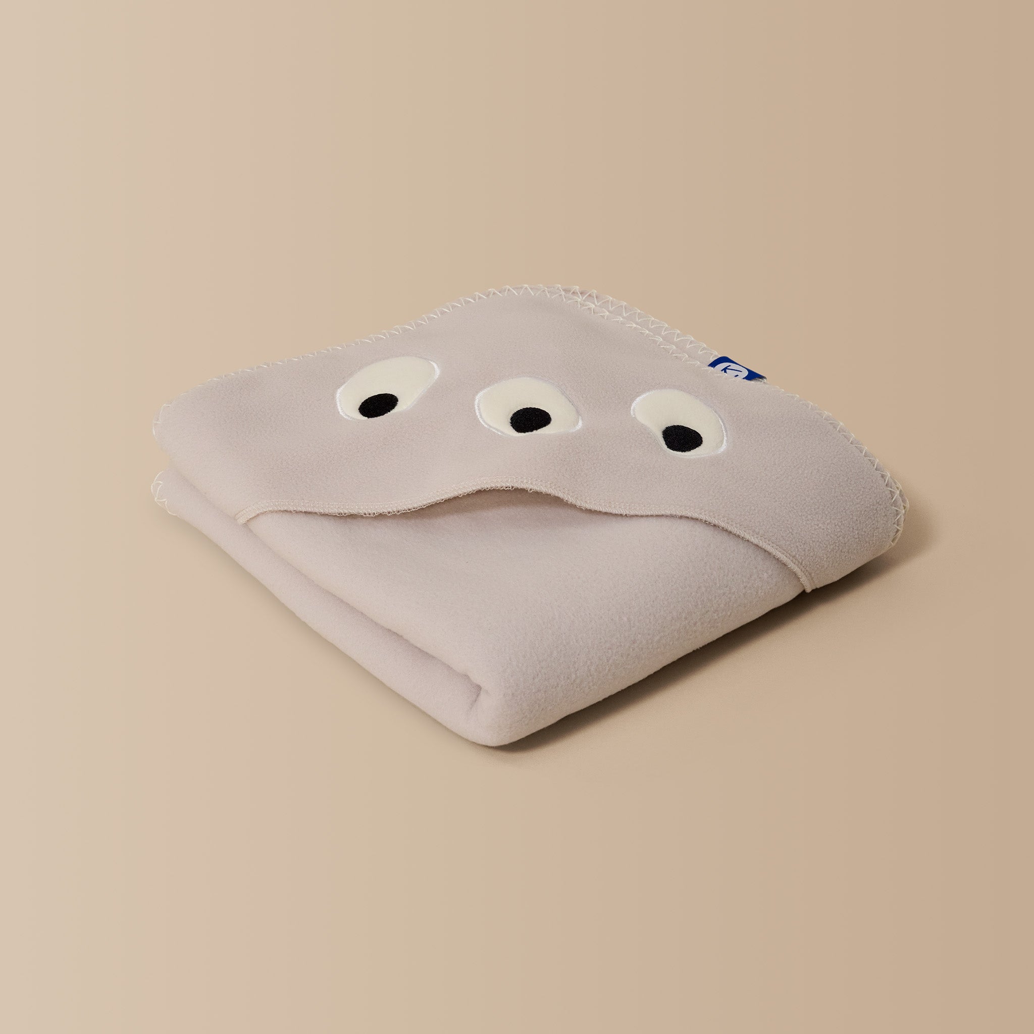 Poncho "Boo" – Almond Milk